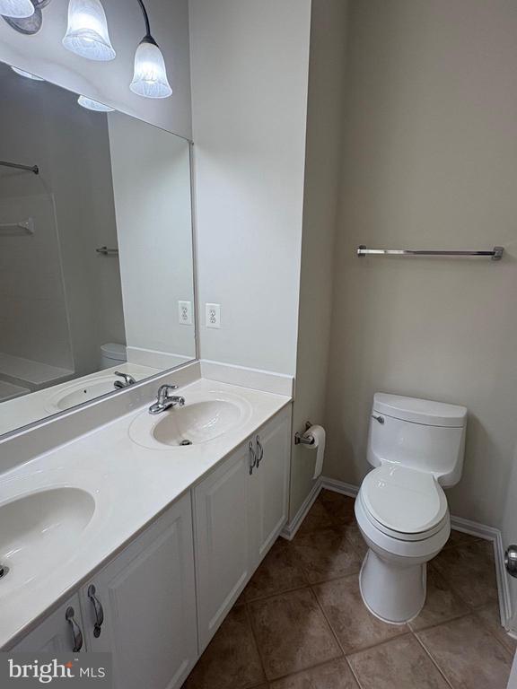 Building Photo - 537 Ensemble Ct