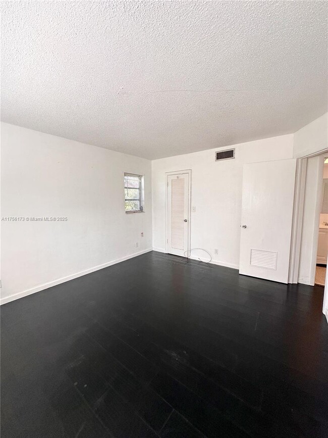 Building Photo - 1701 NW 46th Ave