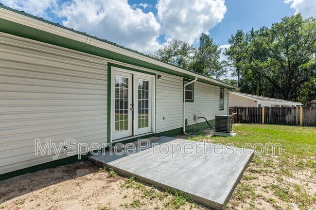 Building Photo - 126 Camellia Pl