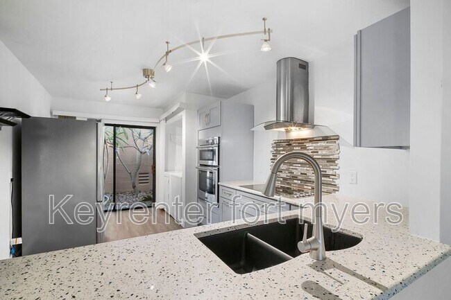 Building Photo - 15456 Admiralty Cir