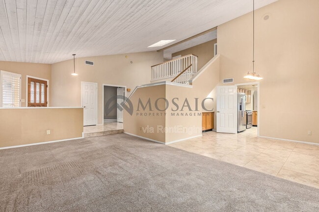Building Photo - 10156 E Becker Ln