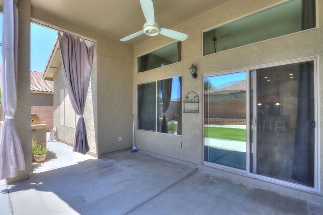 Building Photo - 22121 Greenland Park Dr