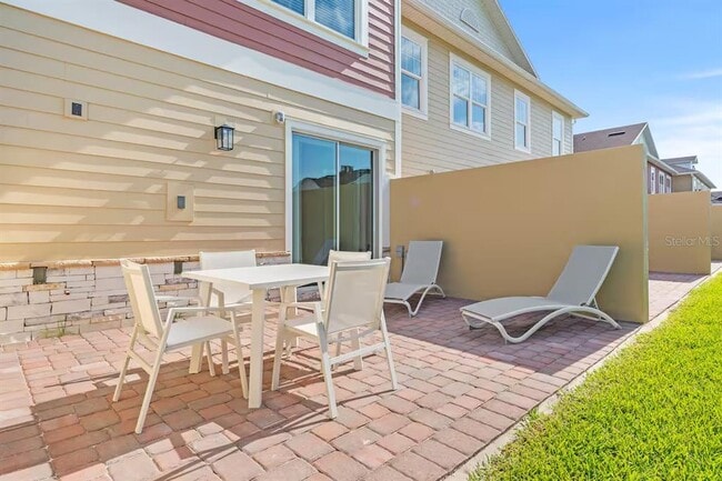Building Photo - 7568 Sunflower Cir