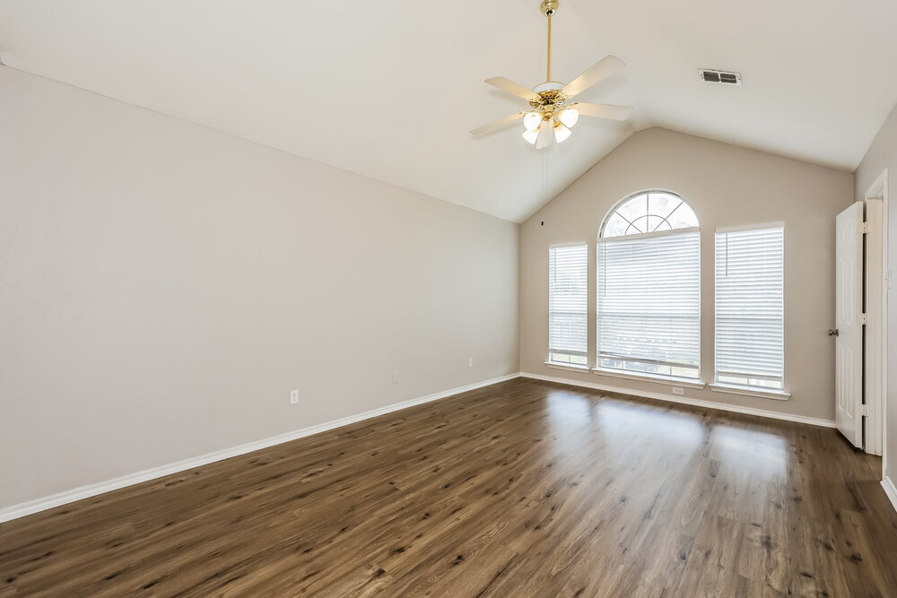 Building Photo - 3011 Renaissance Dr