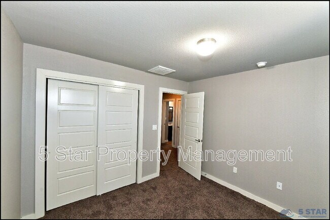 Building Photo - 14925 Willie Worsley Ave