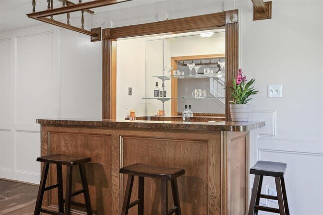 Building Photo - 10455 Antrim Ln