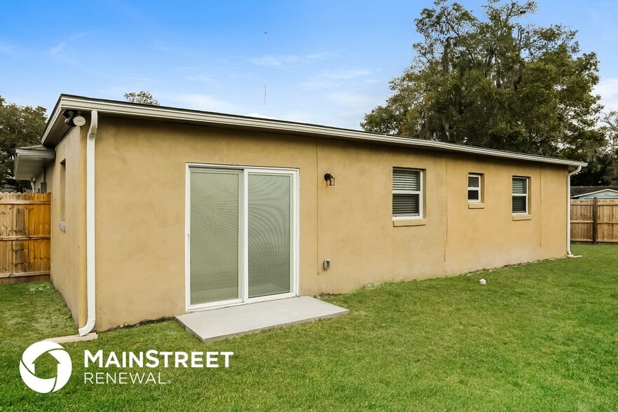 Building Photo - 7024 Davar Ave