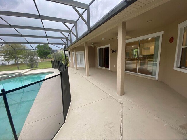Building Photo - 17310 Amber Sweet Ln
