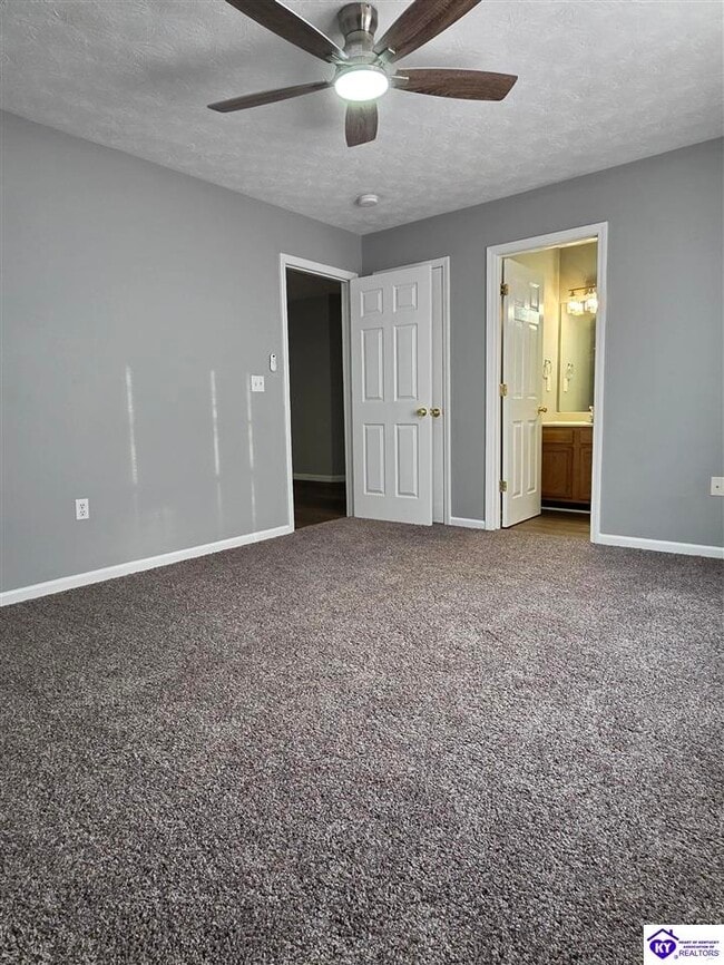 Building Photo - 171 Red Hawk Dr