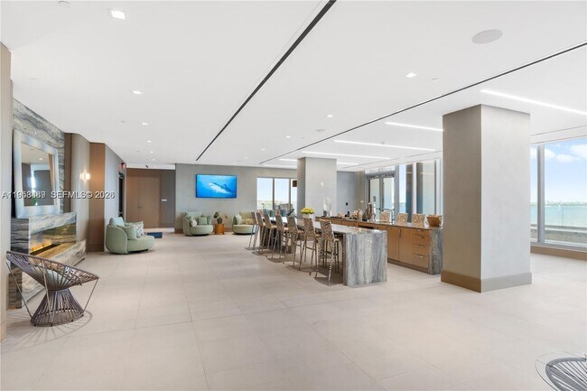 Building Photo - 700 NE 26th Terrace