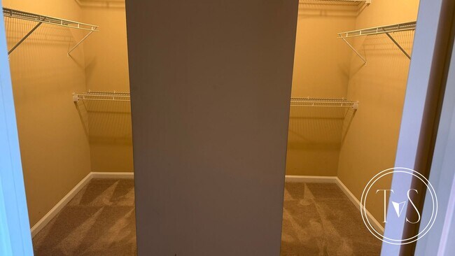 Building Photo - SUMMER MOVE-IN SPECIAL: $300 OFF 1ST MONTH...