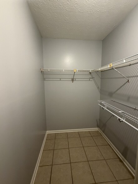 Building Photo - 1424 Springleaf Cir SE