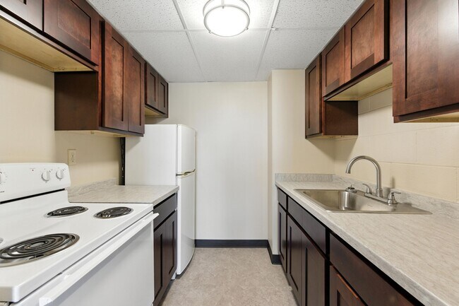 Building Photo - Colona House