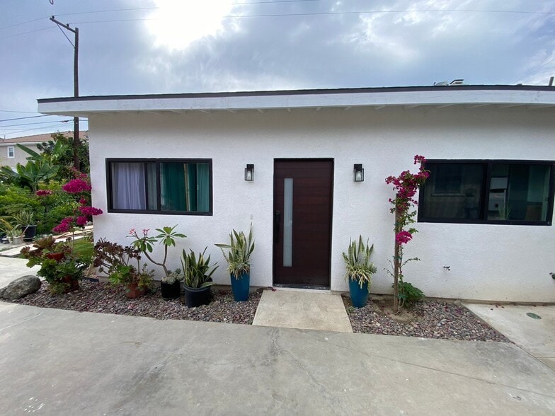 Building Photo - 11945 S Della Ln