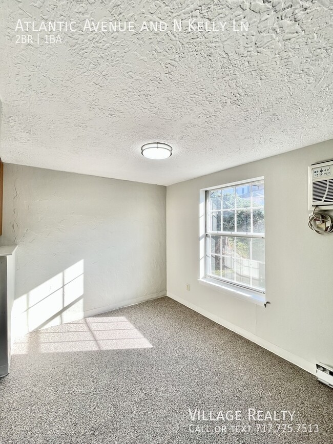 Building Photo - Newly-remodeled! Affordable 2-bed in Red L...