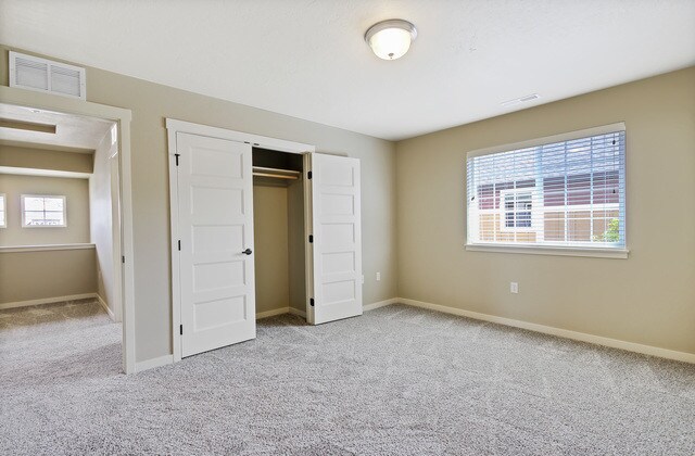 Building Photo - 12608 W Irving St