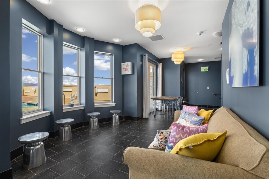 HOA Common Area - 410 Acoma St