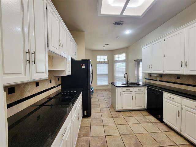 Building Photo - 1017 McCoy Dr