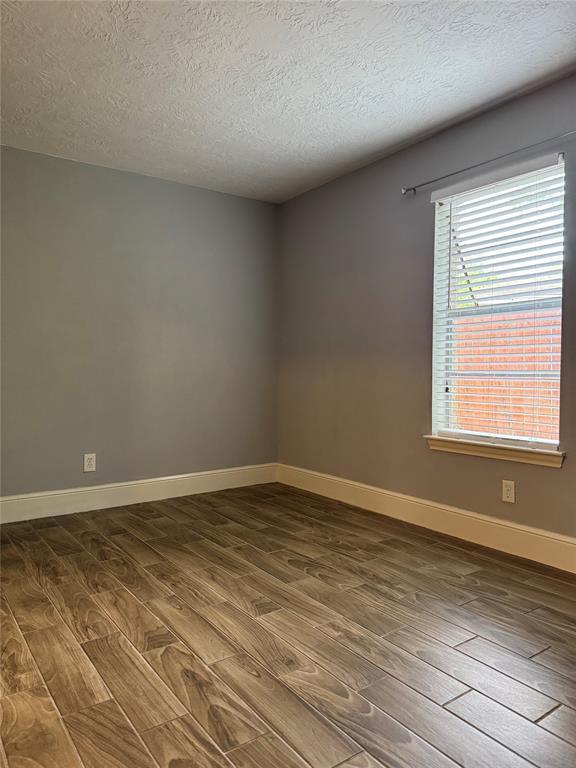 Building Photo - 7240 Kings Dr