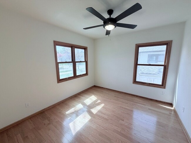 Building Photo - Fully Remodeled Luxury Home with Exceptional Space and Style!!