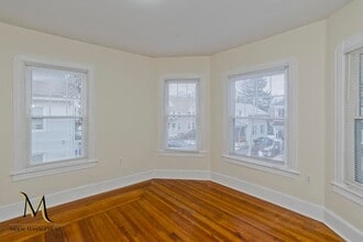 Building Photo - 54-56 Clantoy Street