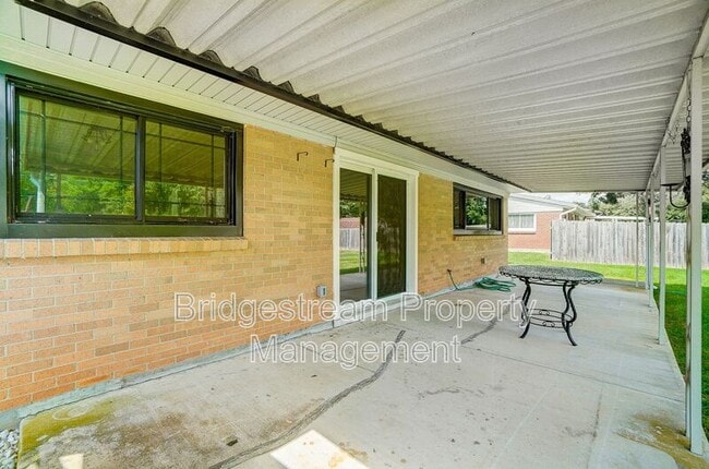Building Photo - 4354 Meadowcroft Rd