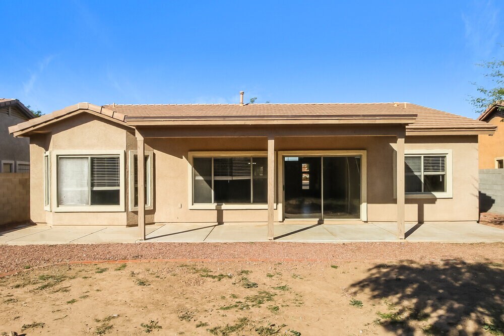 Building Photo - 5305 S 52nd Dr