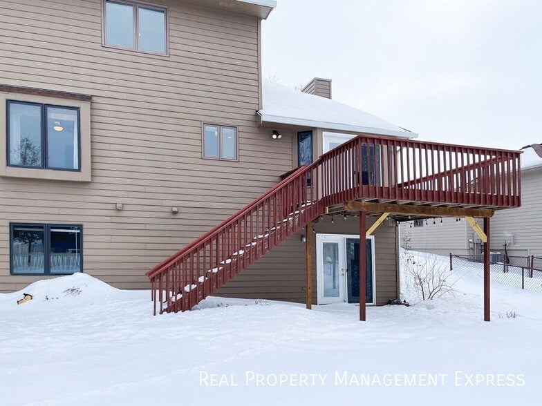 Building Photo - Coming soon: 4 Bedroom 3.5 Bathroom Single...