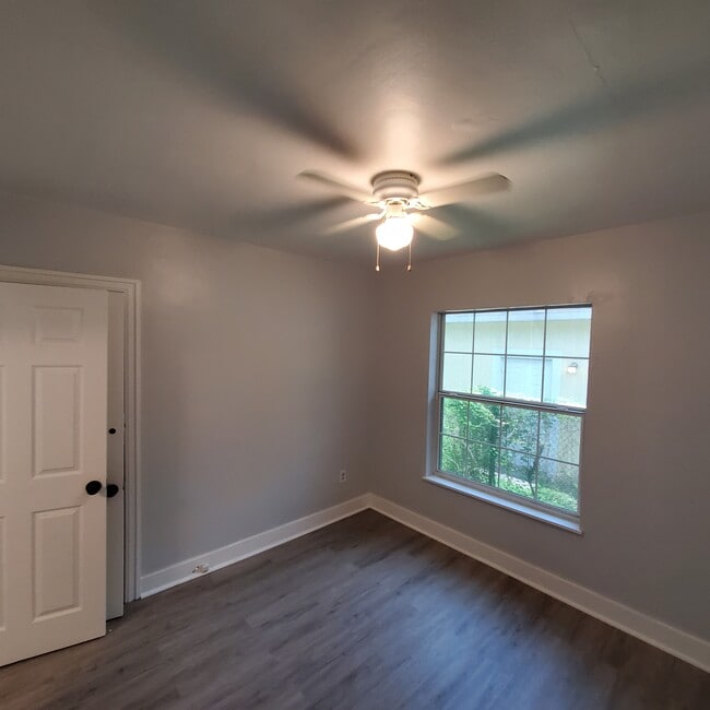 Building Photo - 1735 25th St S