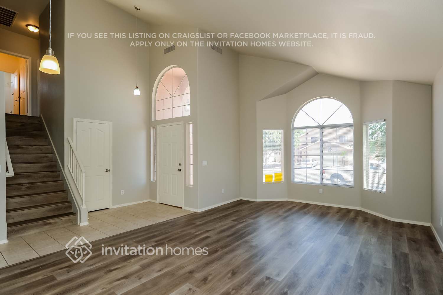 Building Photo - 687 W Country Estates Ave