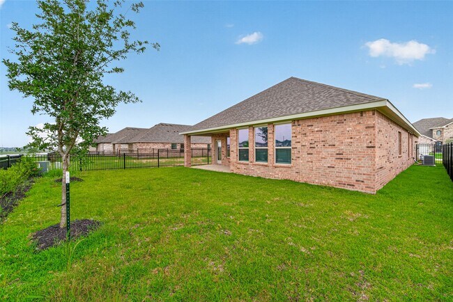 Building Photo - 2216 Inglenook Grv Dr
