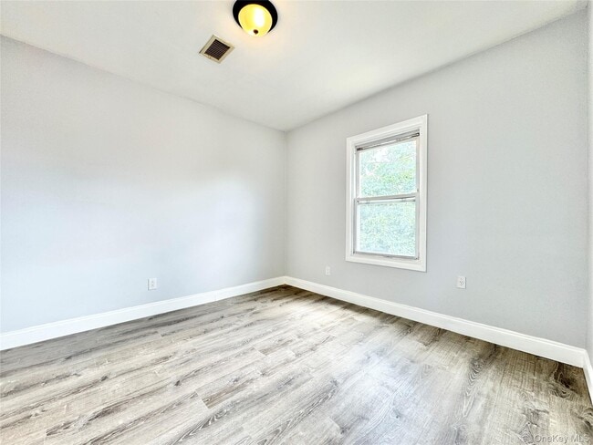 Building Photo - 43-15 156th St
