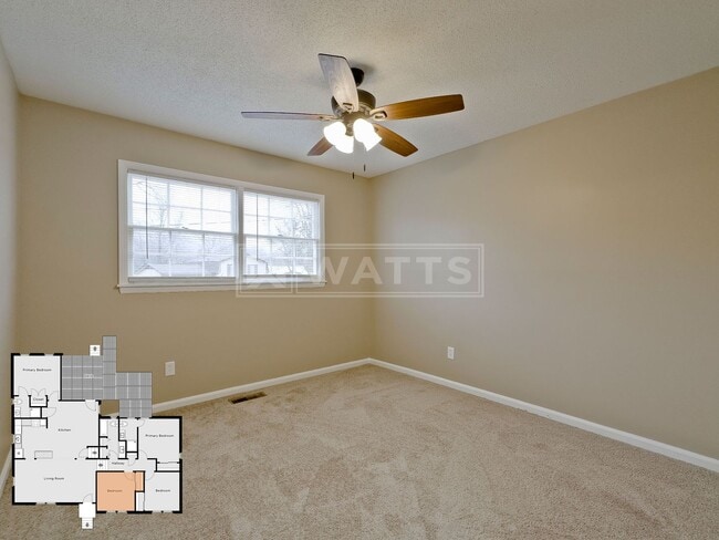 Building Photo - Great 4 Bedroom Split-Level Home in Heart of Hoover