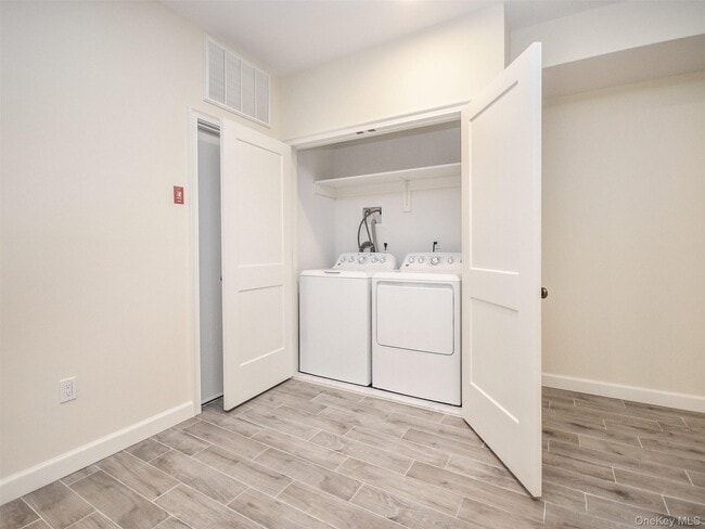 Building Photo - 30 Dunes Ln