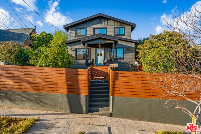 Building Photo - 2217 Scott Ave