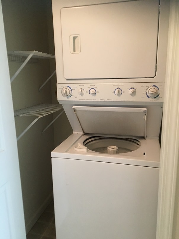 Building Photo - 35 Baltar Loop