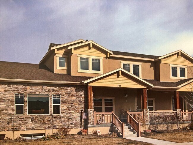 Building Photo - 738 Mystic Creek Way