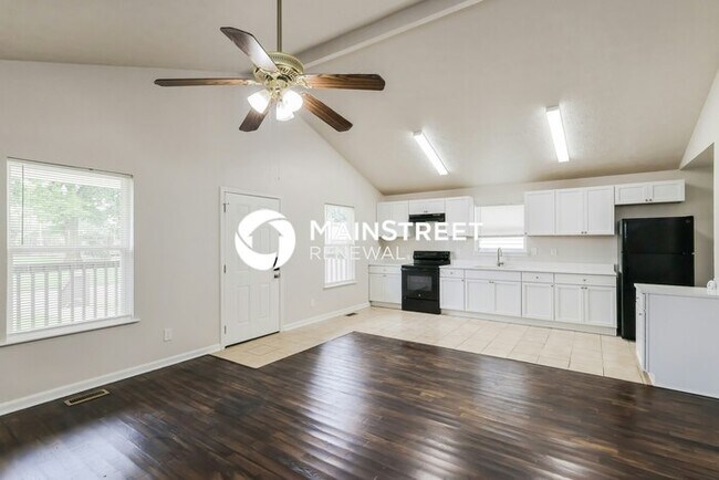 Building Photo - 3 Bedroom Pet-Friendly Home in Louisville,...