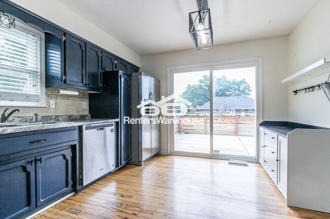 Building Photo - 2707 NE 67th Pl