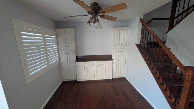 Building Photo - 10140 Palm Glen Dr