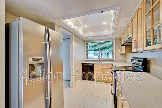 Building Photo - 1963 Landess Ave