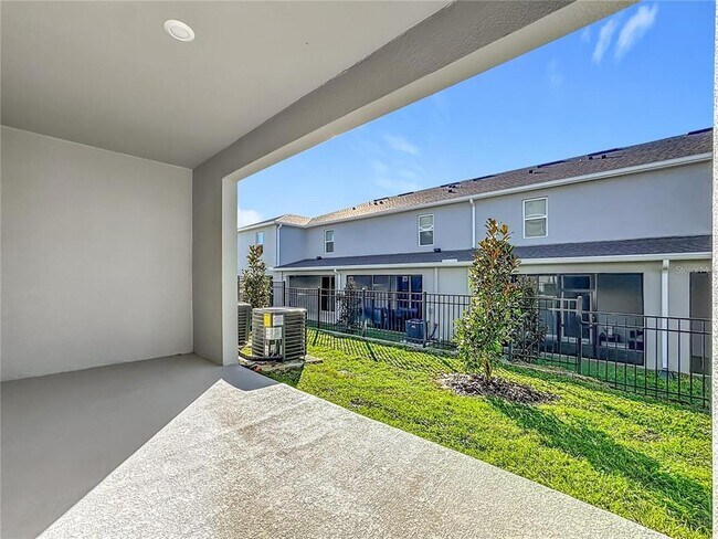 Building Photo - 2649 Olympic Ct