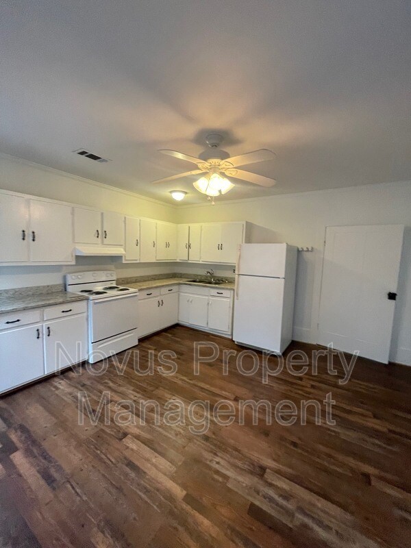 Building Photo - 506 Tanner St