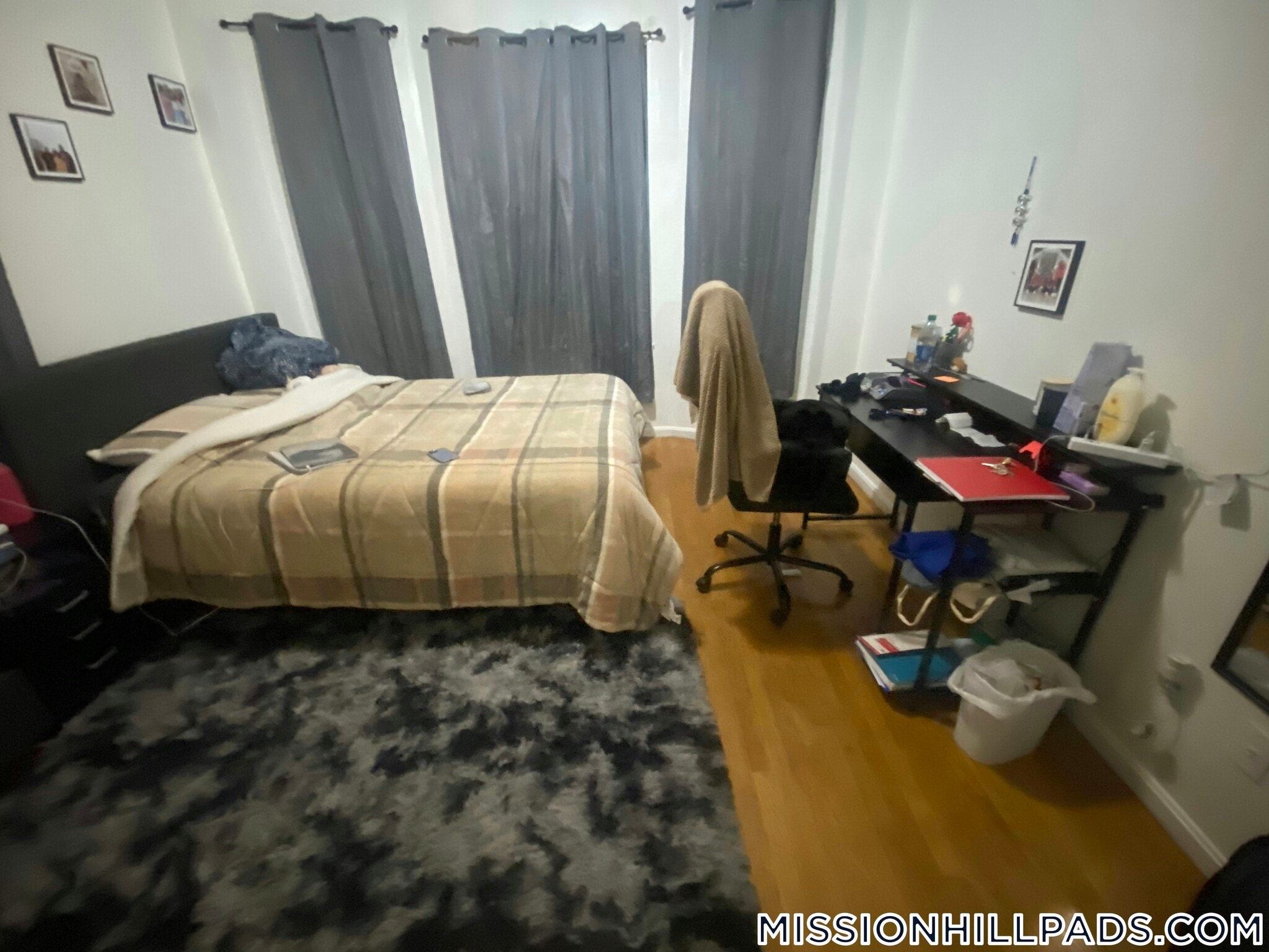 Building Photo - 715 Parker St