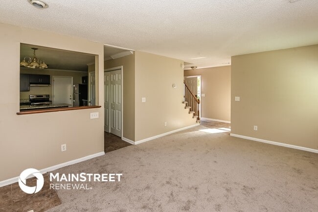 Building Photo - 2221 Killarney Pl