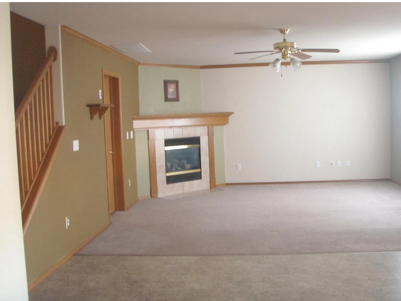Living - 26222 233rd Ct SE