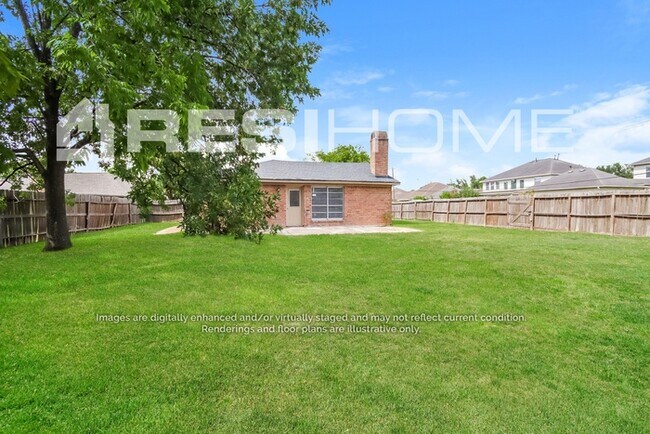 Building Photo - 14003 Apple Dr