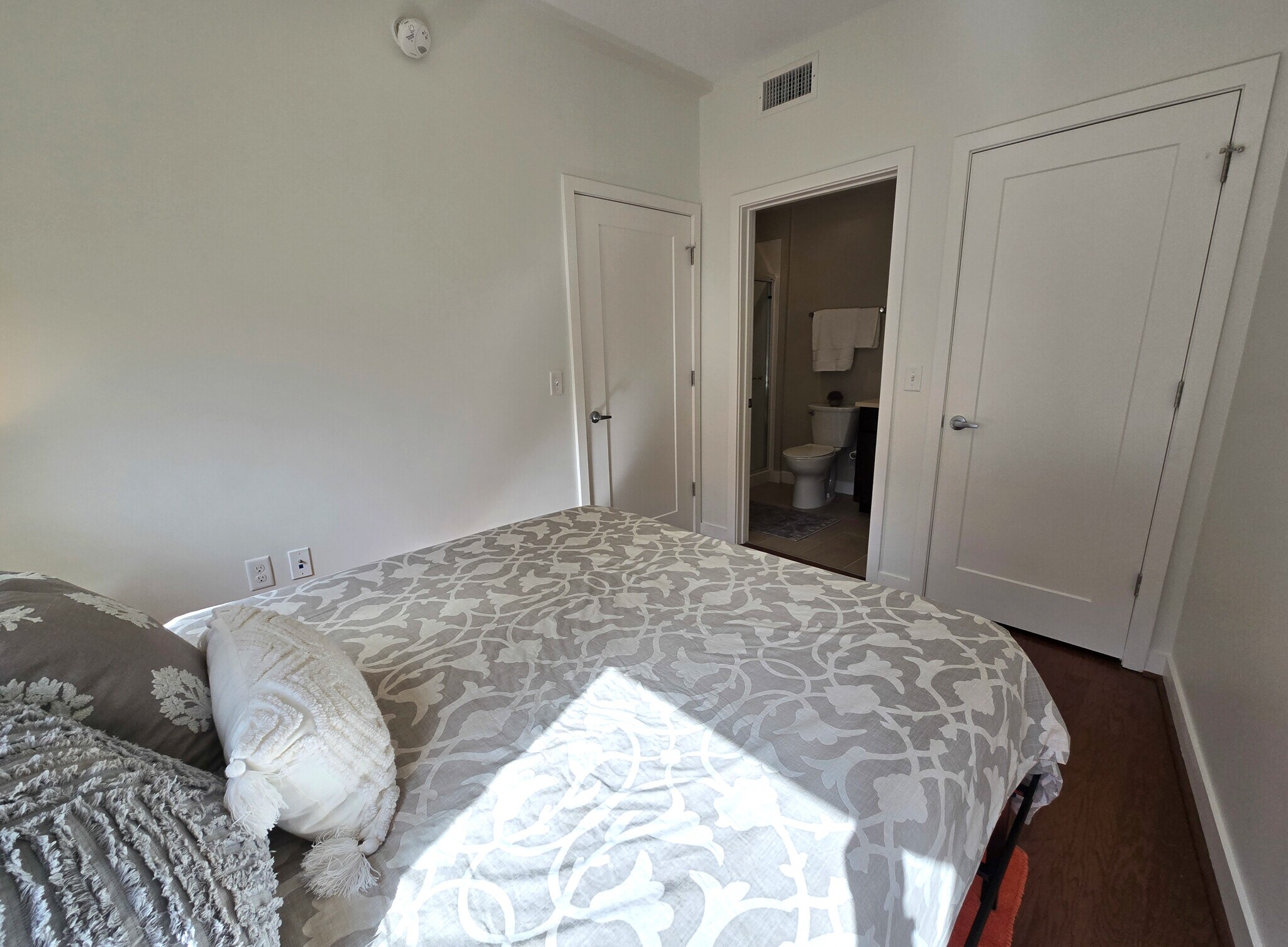 Primary Bedroom - 1320 Fenwick Ln