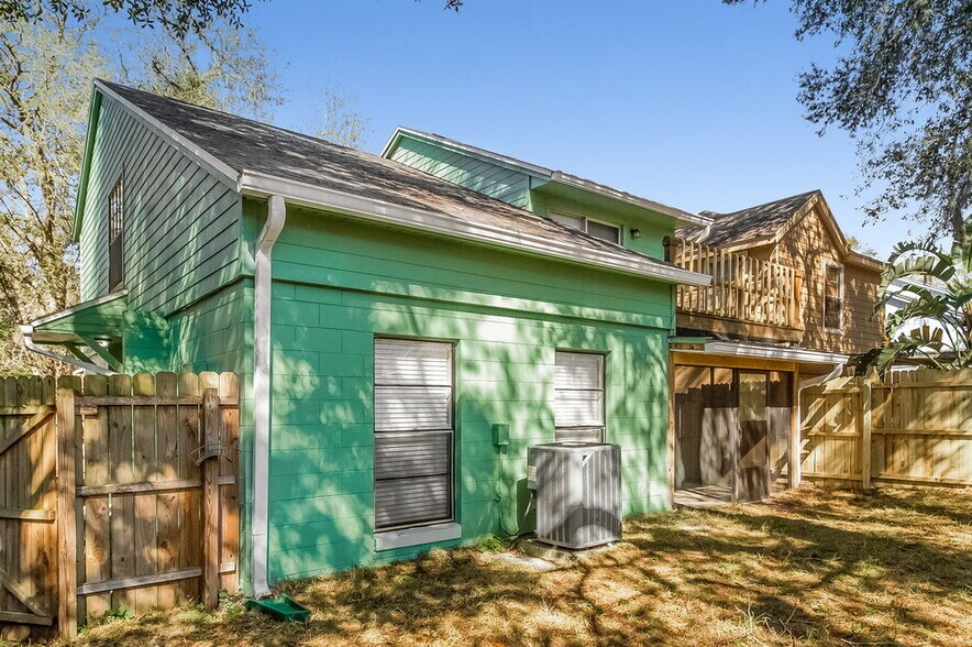 Building Photo - 1240 Crossfield Dr