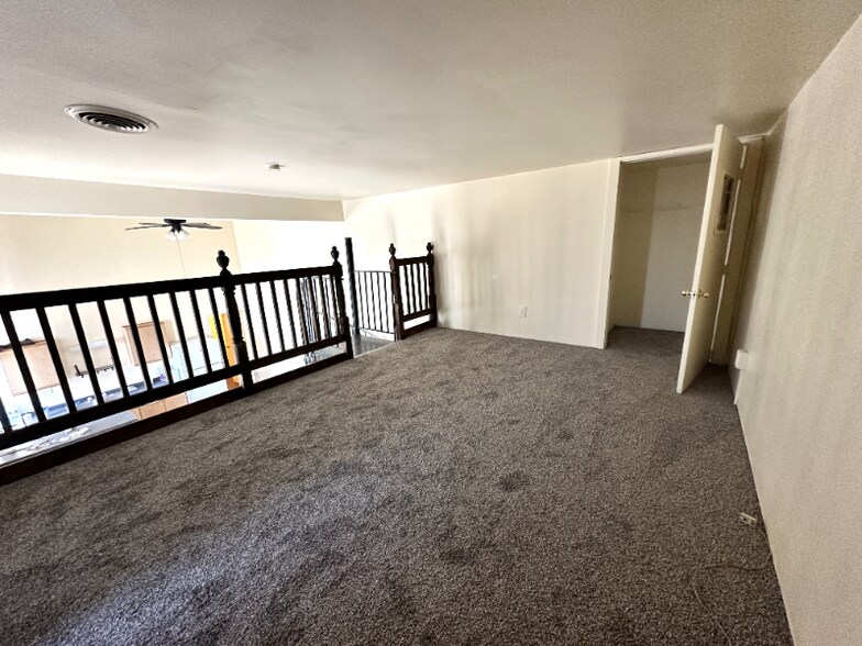 Building Photo - 25 W Chestnut St